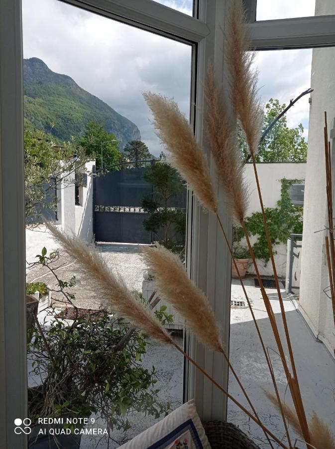 Villa Le Lac Cottage Au Bord Du Lac D'Annecy - Chambre Chez L'Habitant - Les Terrasses Du Lac Верие-дю-Лак Екстериор снимка