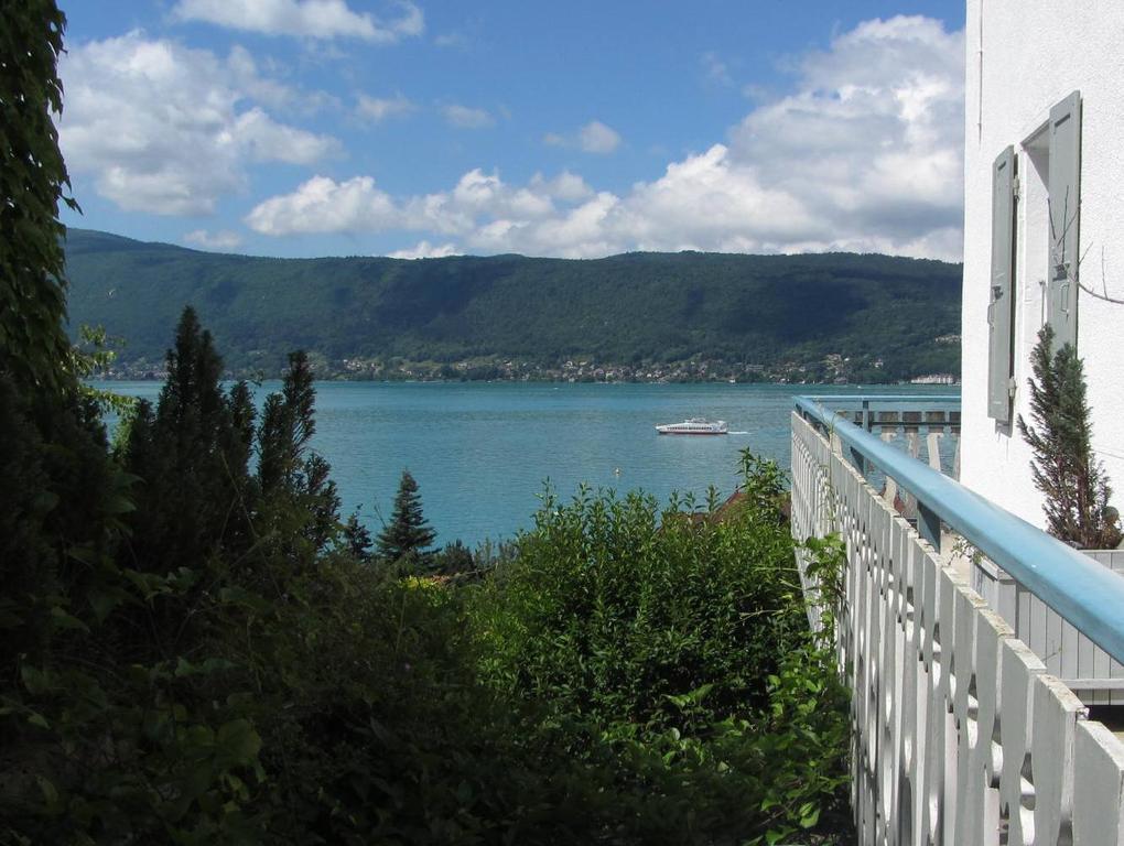 Villa Le Lac Cottage Au Bord Du Lac D'Annecy - Chambre Chez L'Habitant - Les Terrasses Du Lac Верие-дю-Лак Екстериор снимка