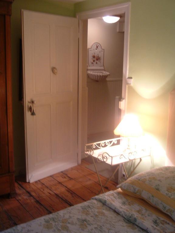 Villa Le Lac Cottage Au Bord Du Lac D'Annecy - Chambre Chez L'Habitant - Les Terrasses Du Lac Верие-дю-Лак Екстериор снимка